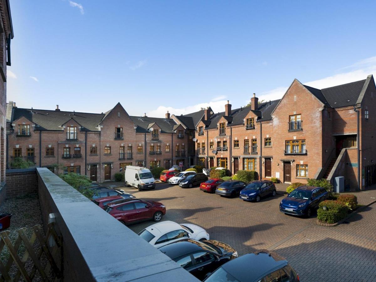Apartment Pass The Keys Stunning 2br With Balcony Next To Queens Uni Belfast